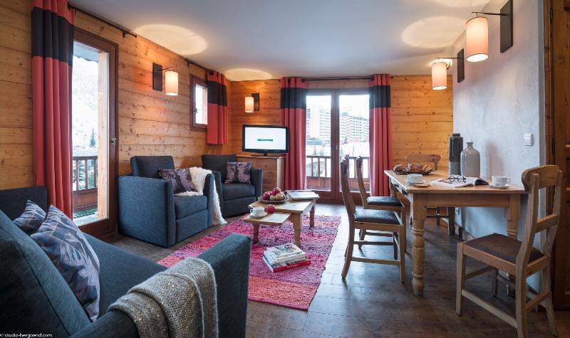 Chalets Montana Airelles Тин Екстериор снимка