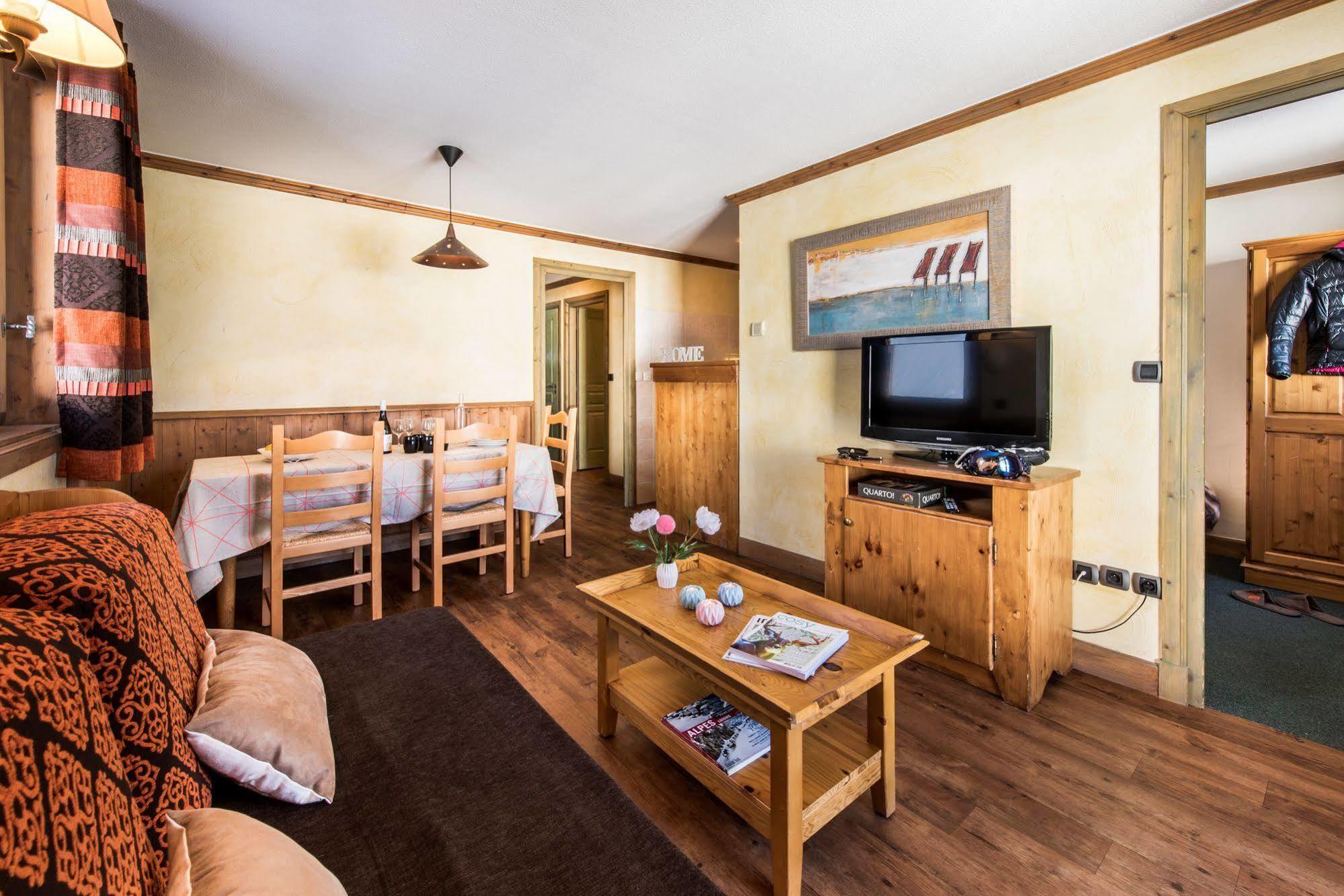 Chalets Montana Airelles Тин Екстериор снимка